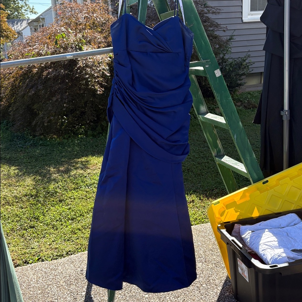Elegant Blue Strapless Gown